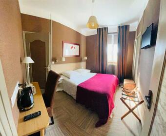 Hotel Les 3 Rois By Yy