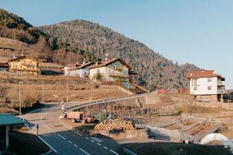 Apartamento Luminoso Appartamento A Due Passi Dal Bosco