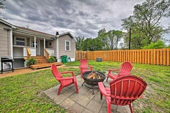 Lucky Dawg Pet-friendly Abode Near St Louis!