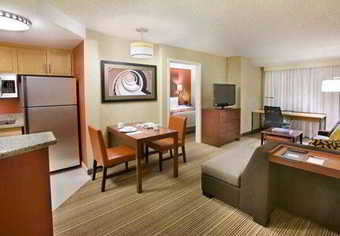Hotel Residence Inn By Marriott Calgary Airport