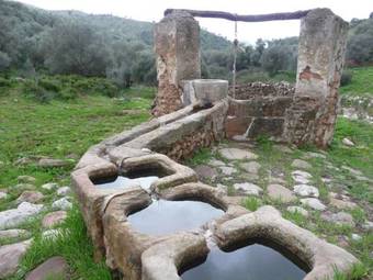 Casa Almog�a