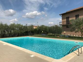 Agroturismo Agriturismo Azienda Agricola La Roccaia