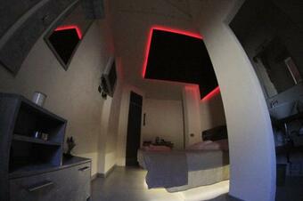 Hostal Lightroom