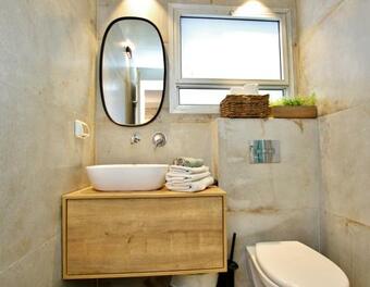 Vacation Apartment In Tlv Next To Hilton Beach With Balcony