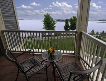 1000 Islands Harbor Hotel