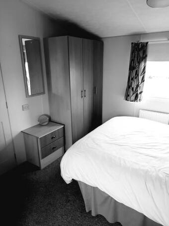 2 Bedroom Caravan For Rental At Skipsea Sands
