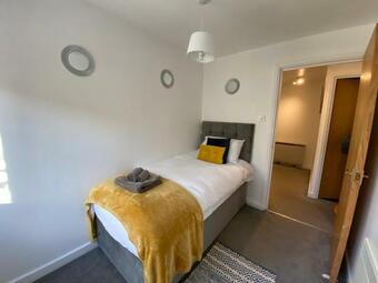 Marie?s Serviced Apartment 2 Bed Olivier Court