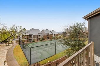 Lakeway Escape