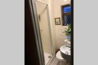 Apartamento Upstairs Studio - Private Kitchenette And En-suite