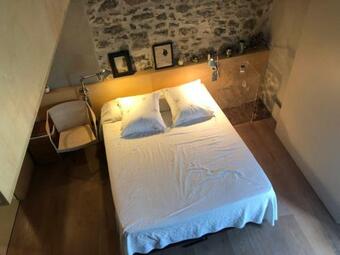 Yogi Nest Empord�