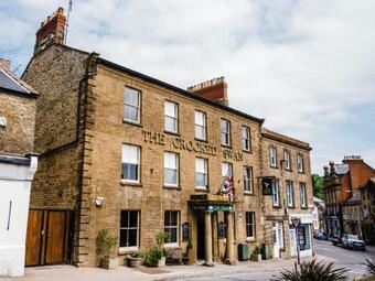 Hotel The Crooked Swan