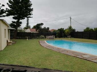 Rockview Holiday Beach Apartment