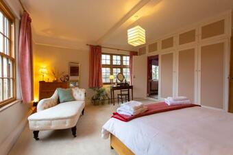 Pounce Hall -stunning Historic Home In Rural Essex