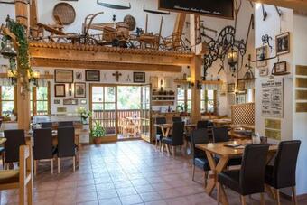 Hostal Heurigengasthof Prinz