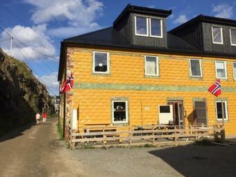 Lovely 3 Rooms Apartment For Holiday In Nyksund