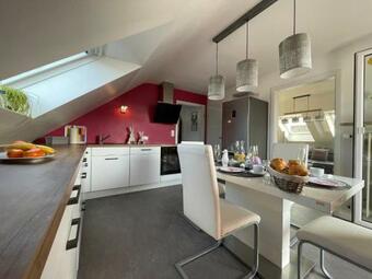 Apartamento Sch�ne Ferienwohnung In Schauenstein-hof Im Frankenwald Mit Loggia 100qm