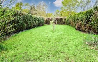 Awesome Home In La Chapelle-sur-loire With Wifi And 2 Bedrooms