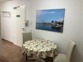 Apartamento Pension Chen Mit 2 Schlafzimmern, Ebk, Separat Balkon