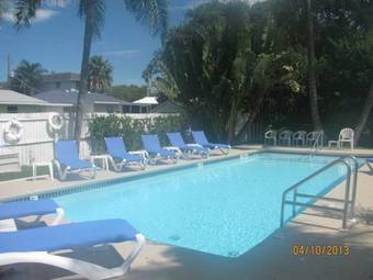 Hotel Queens Gate Resort