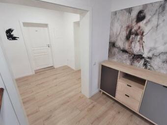 Hostal Vila Aras