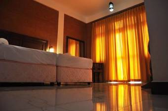 Mahanuge Hotel Polonnaruwa