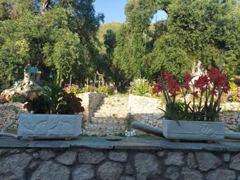 Mantzaros Country House