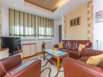 Apartment Zbandaj V