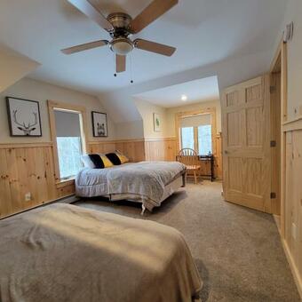 Loafers' Lodge