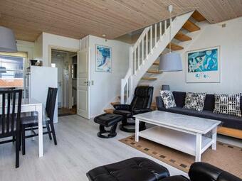 Apartment Borre V