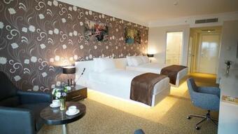 Mel?d Room Hotel