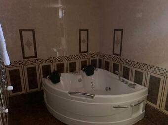 Hotel ????????