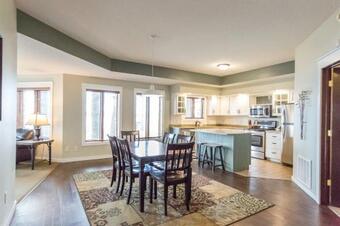 Apartamento Bay Colony Unit 763- Lower