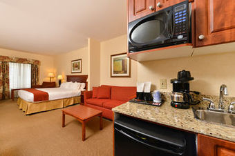 Holiday Inn Express Hotel & Suites - Edmonton International Airport