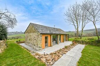 Cosy Rural Barn With Private Garden & Forest - The Cart Barn