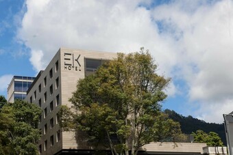 Ek Hotel
