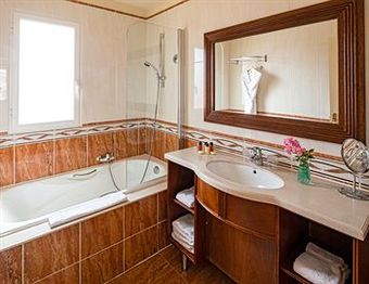 Palmyra Golf Hotel