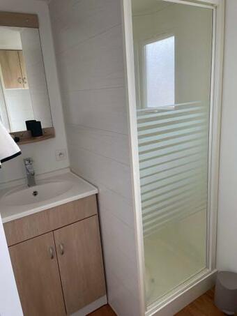 Mobil-home 4/6 Personnes , Terrasse Couverte ,piscine Chauff�e .