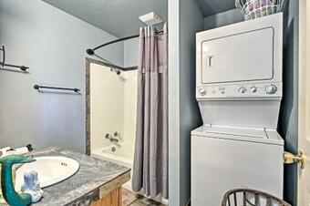 Cozy Vian Cabin Less Than 3 Miles To Tenkiller Lake!