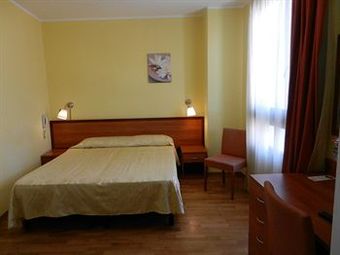 Hotel Thea