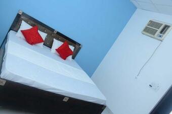 Oyo 91759 Kapetown Hotel