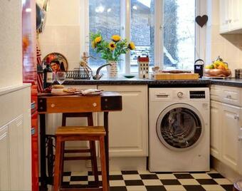 Cosy Holiday Cottage In Crickhowell.