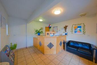 Hotel Budget 8 Jhon Day