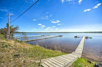 Convenient Cabin With Access To 3 Boat Docks!