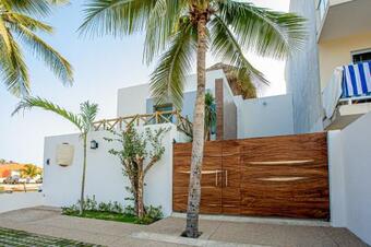 Lodge Casa Linda Beach House