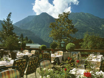 Hotel Alpendorf