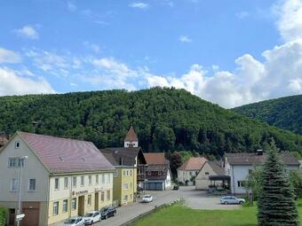 Cozy Bungalow In Geroldsgr�n