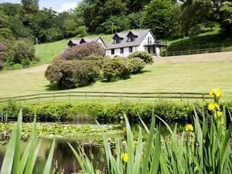 Lake View Villas