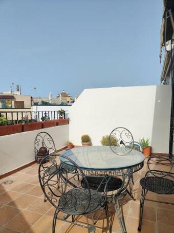 Apartamento Lovely 1-bedroom Loft With Terrace. Amazing View.