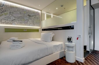 Hotel Hub By Premier Inn Edinburgh - Royal Mile