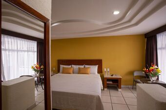 Hotel Arcos Aeropuerto